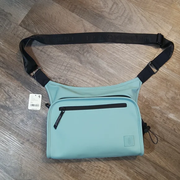 ***SOLD OUT*** FREE PEOPLE All Weather Mini Messenger Bag NWT Seafoam - Picture 6 of 16